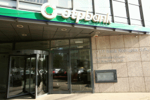 Instanţa îngheaţă cursul CHF la 1,8894 lei într-un proces contra OTP Bank